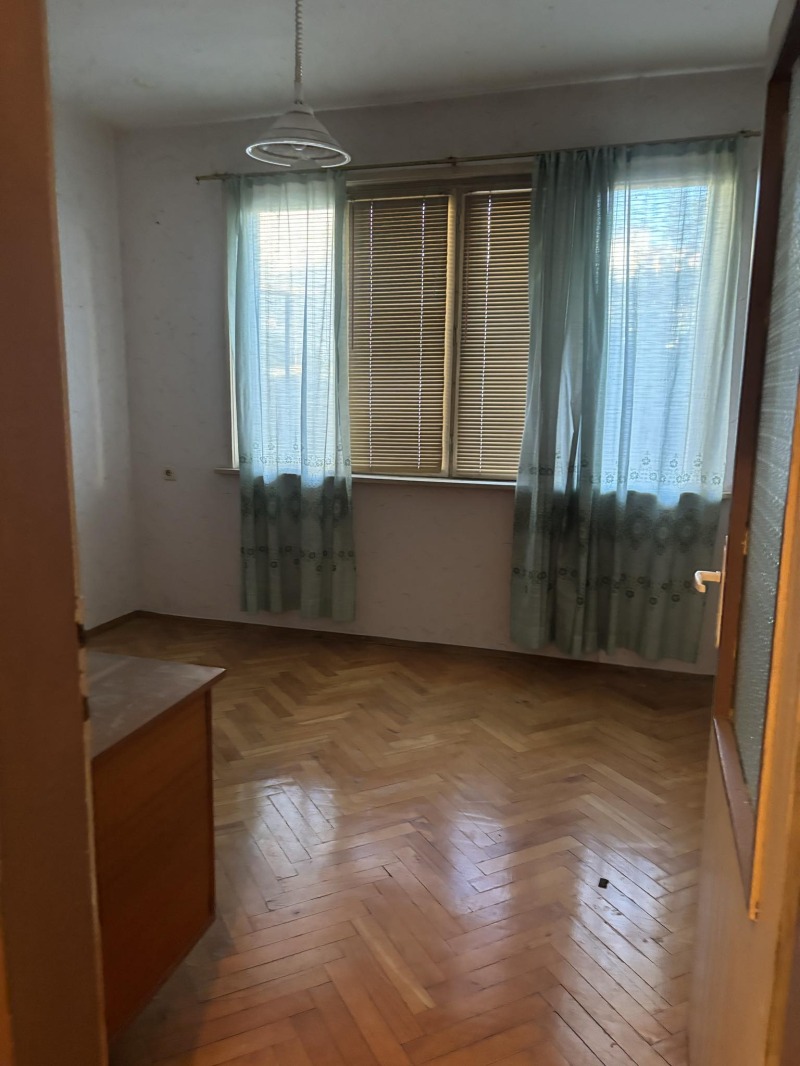 Myytävänä  2 makuuhuonetta Blagoevgrad , Širok tsentar , 80 neliömetriä | 38977047 - kuva [5]