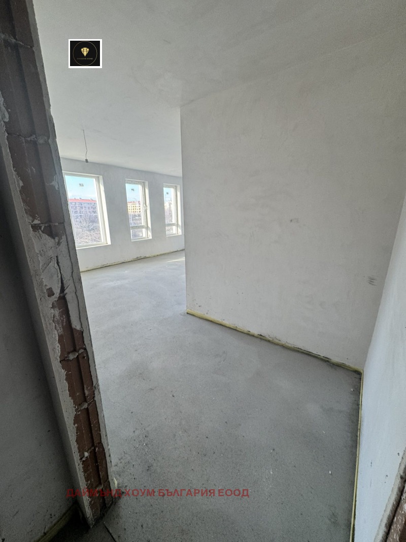 Продава 3-СТАЕН, гр. Пловдив, Остромила, снимка 2 - Апартаменти - 53497404