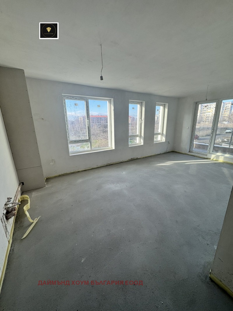 Продава 3-СТАЕН, гр. Пловдив, Остромила