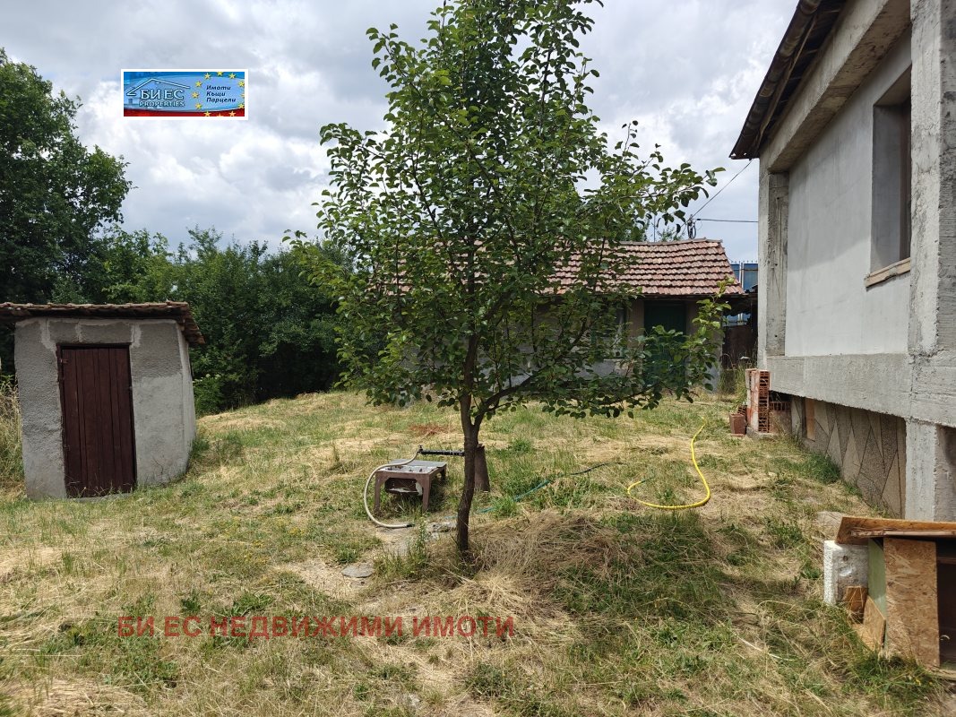 Продава КЪЩА, гр. Перник, Кристал, снимка 3 - Къщи - 54419211