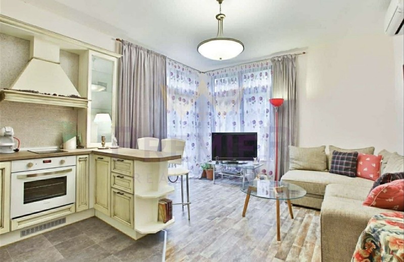 Продава 2-СТАЕН, гр. Варна, Бриз, снимка 2 - Апартаменти - 52871508