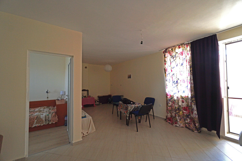 Na prodej  2 ložnice oblast Burgas , Černomorec , 87 m2 | 71164576 - obraz [4]