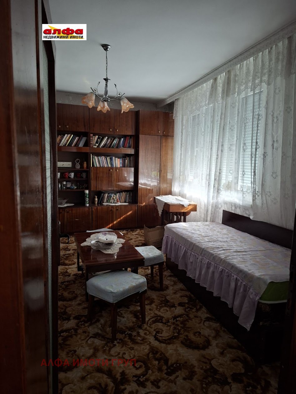 Продава 4-СТАЕН, гр. Добрич, Център, снимка 2 - Апартаменти - 56067343