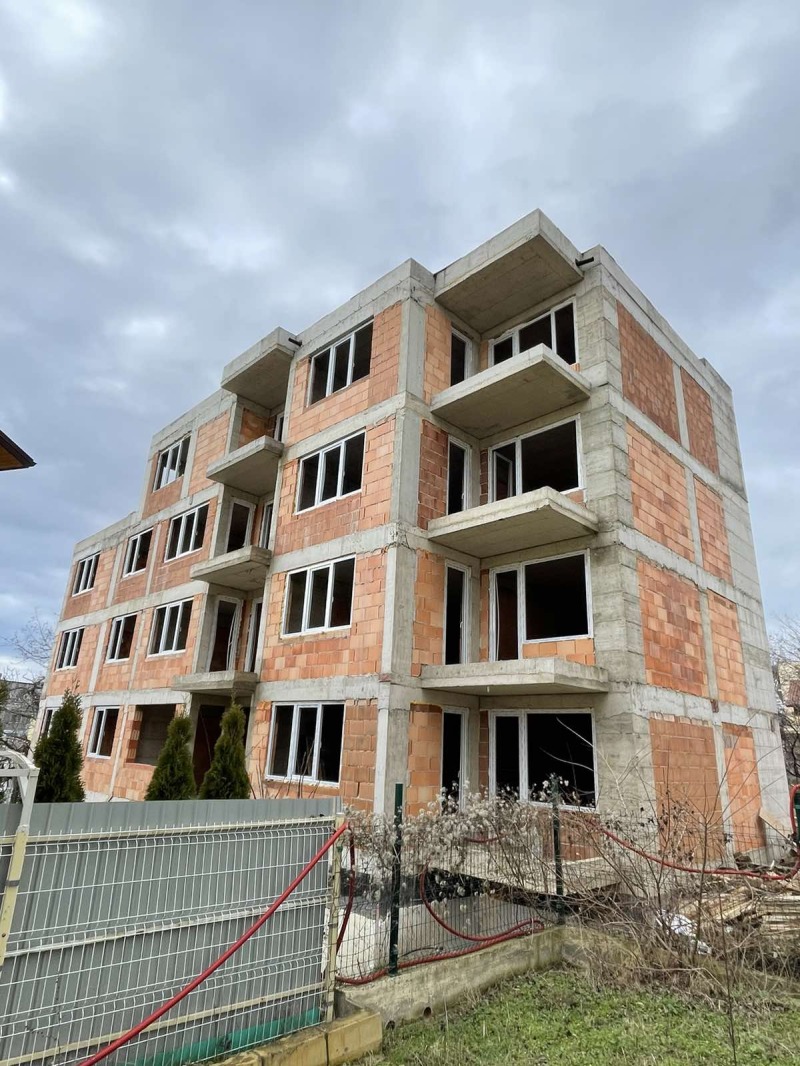 Продава 2-СТАЕН в град Варна, Възраждане 3 - 69 кв.м / 86 000 € » 168 201.38 лв., ХОЛДИНГ ГРУП
