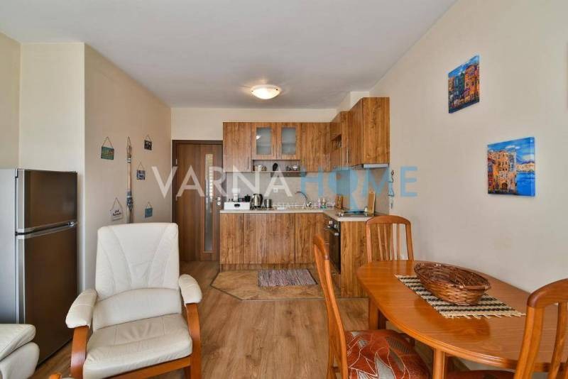 Продава 2-СТАЕН, гр. Варна, Окръжна болница-Генерали, снимка 3 - Апартаменти - 53531030