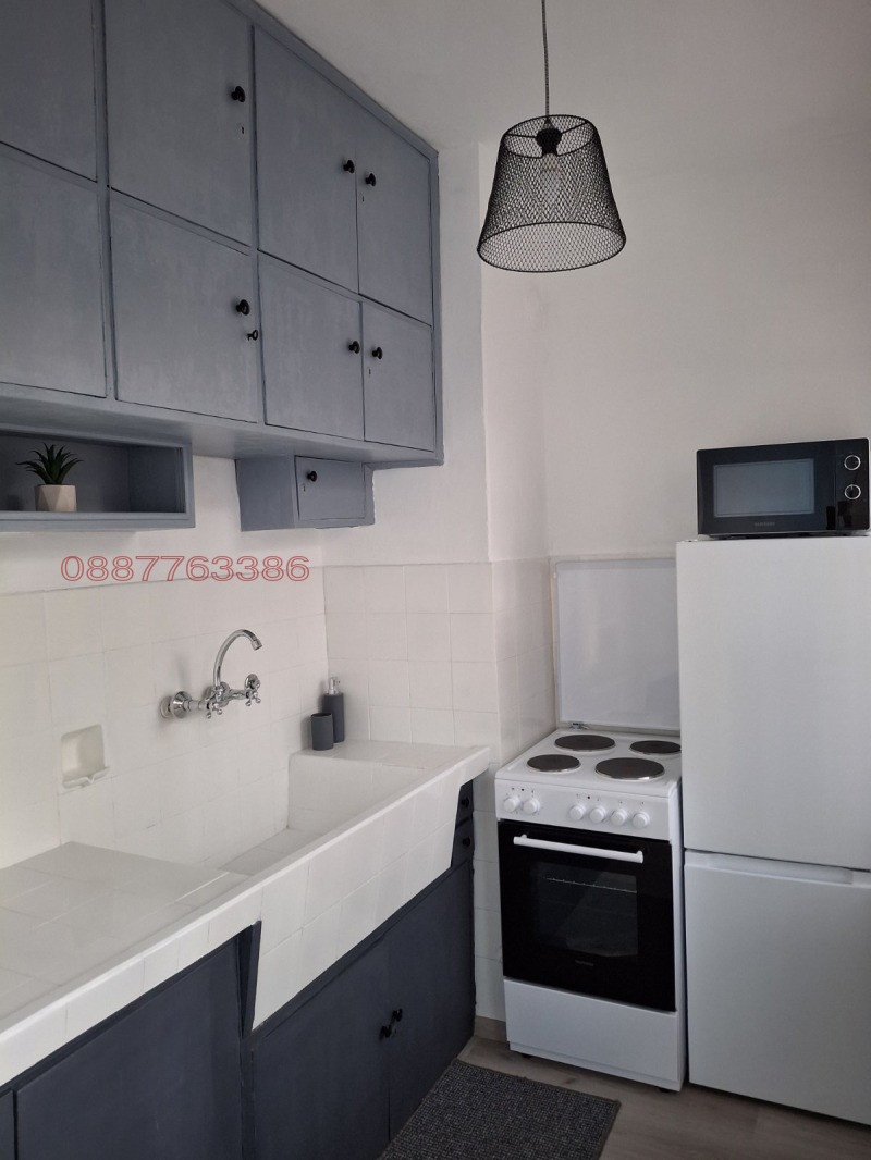 Продава 3-СТАЕН, гр. Пазарджик, Идеален център, снимка 15 - Апартаменти - 52780894