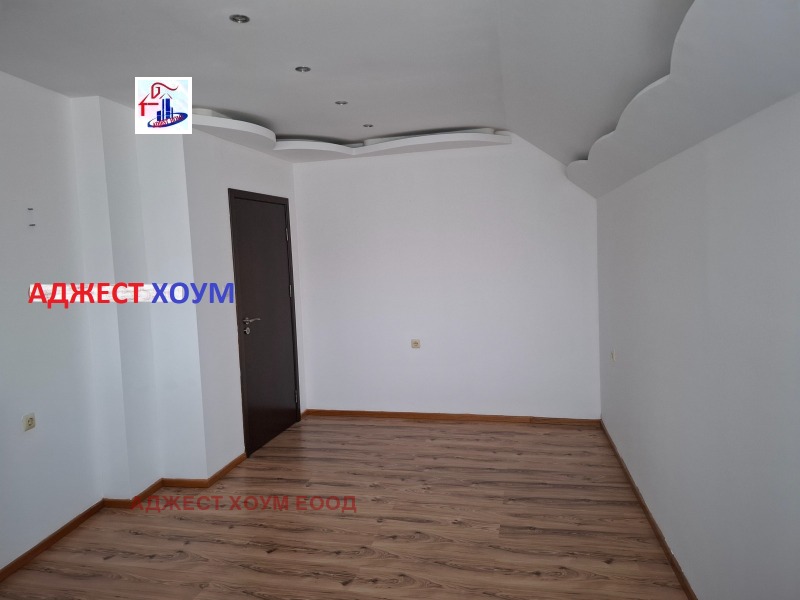 Продава 3-СТАЕН, гр. Шумен, Болницата, снимка 3 - Aпартаменти - 48211587