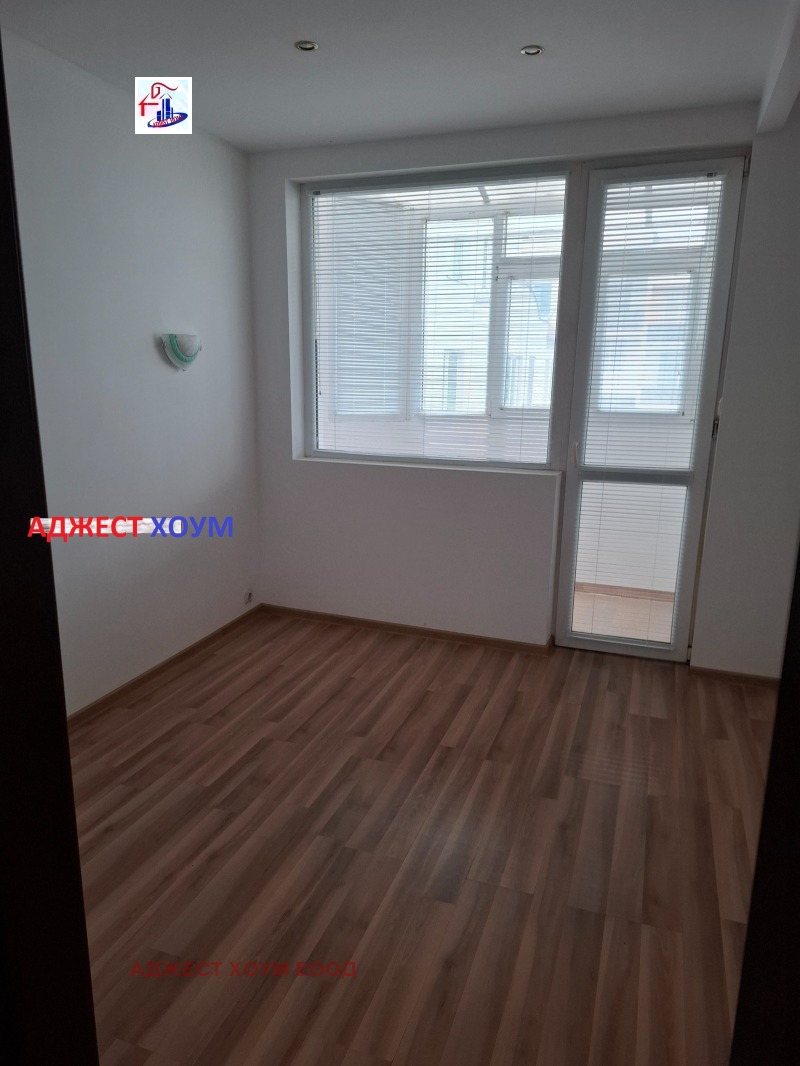 De vânzare  2 dormitoare Șumen , Bolnițata , 73 mp | 74489370 - imagine [3]