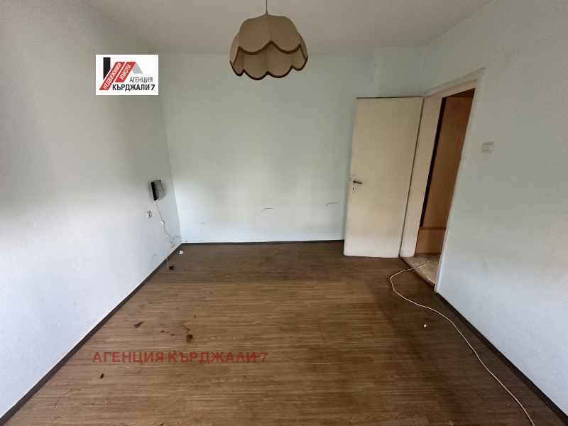 Till salu  3+ sovrum Kardjali , Centar , 110 kvm | 17098929 - bild [6]