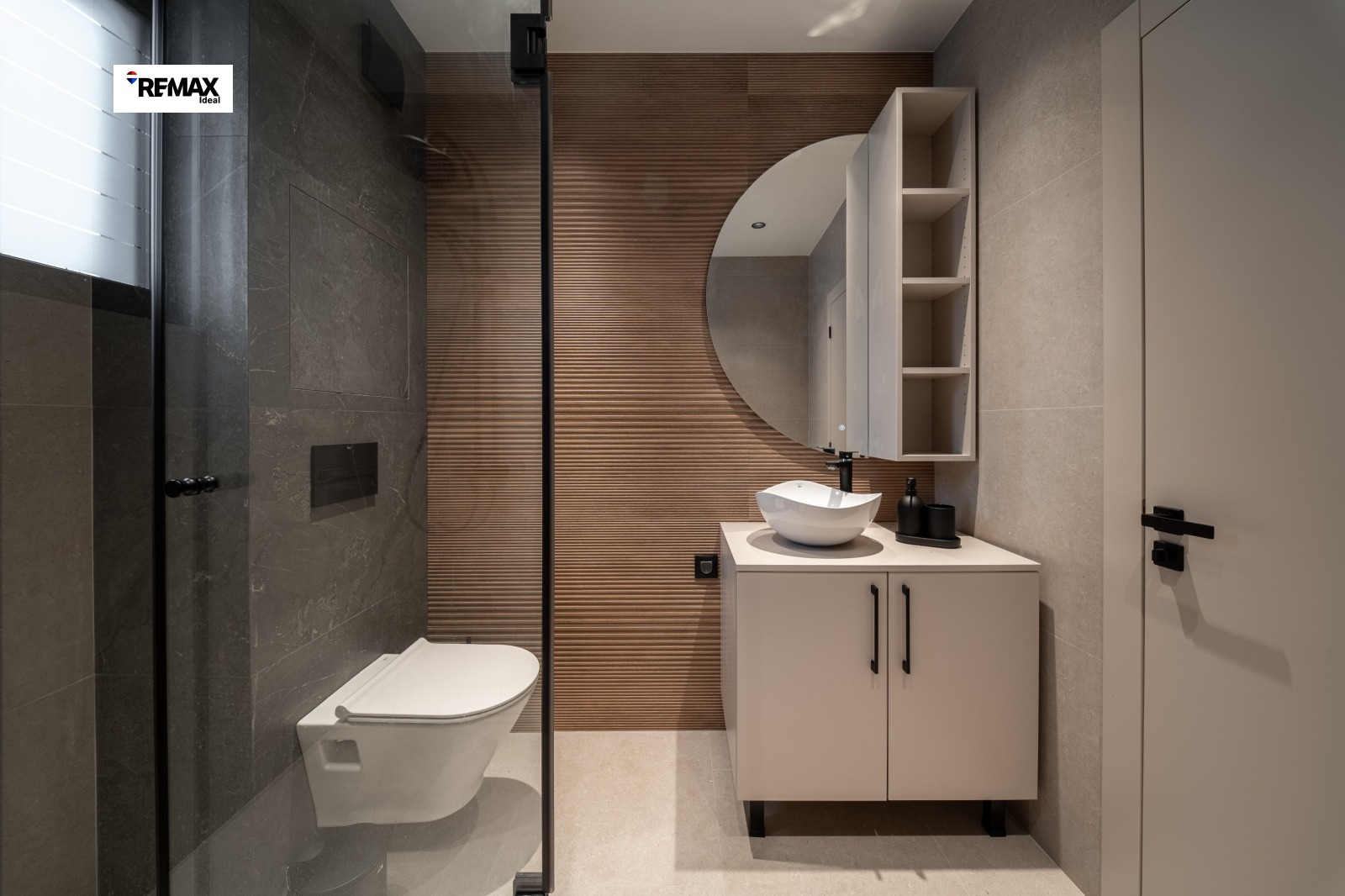 Продава 3-СТАЕН, гр. Варна, м-т Долна Трака, снимка 13 - Апартаменти - 53930700