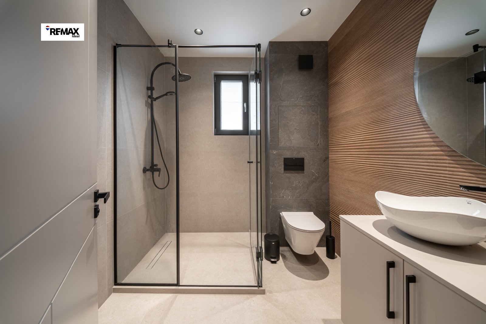 Продава 3-СТАЕН, гр. Варна, м-т Долна Трака, снимка 12 - Апартаменти - 53930700