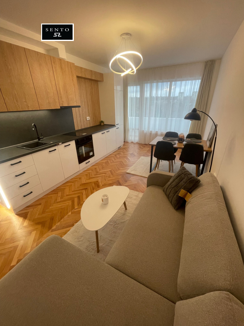 Продава 3-СТАЕН в град Русе, Здравец - 78 кв.м / 140 000 € » 273 816.20 лв., СЕНТО