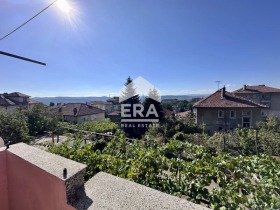Piso de la casa Akatsiya, Veliko Tarnovo