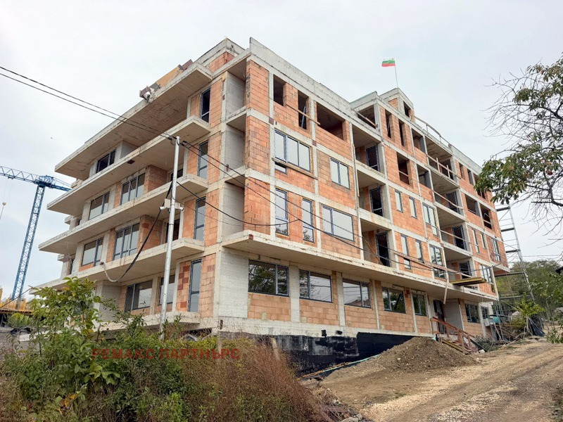Продава 3-СТАЕН, гр. Варна, Изгрев, снимка 2 - Апартаменти - 48208878