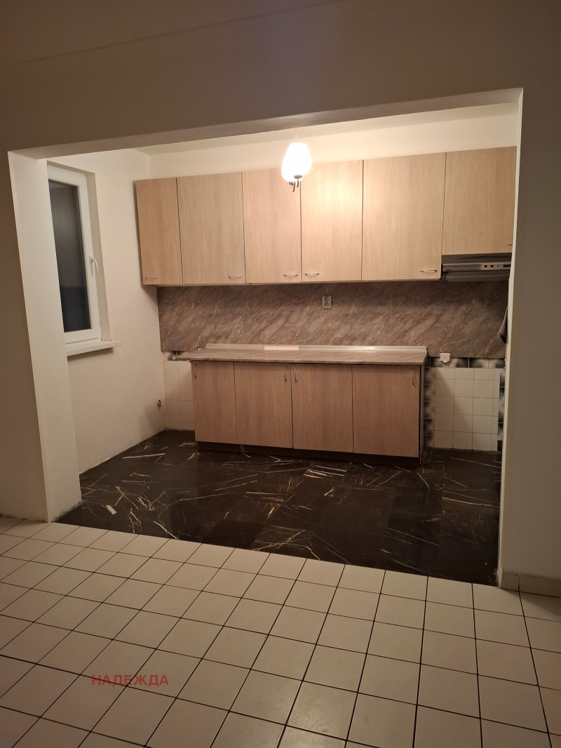 Продава 3-СТАЕН, гр. Плевен, Мара Денчева, снимка 2 - Апартаменти - 52601882