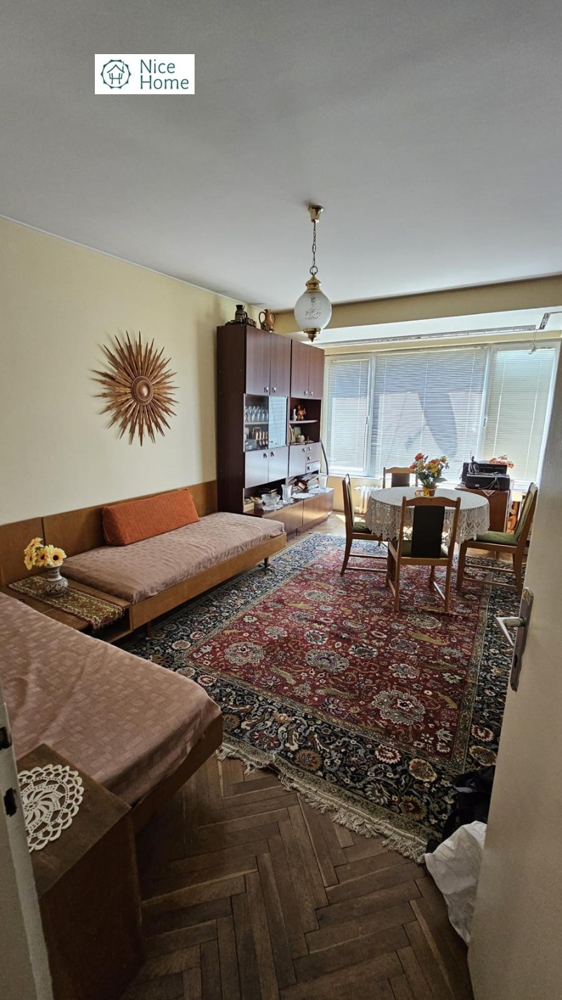 À vendre  3 chambres Sofia , Geo Milev , 105 m² | 33621696