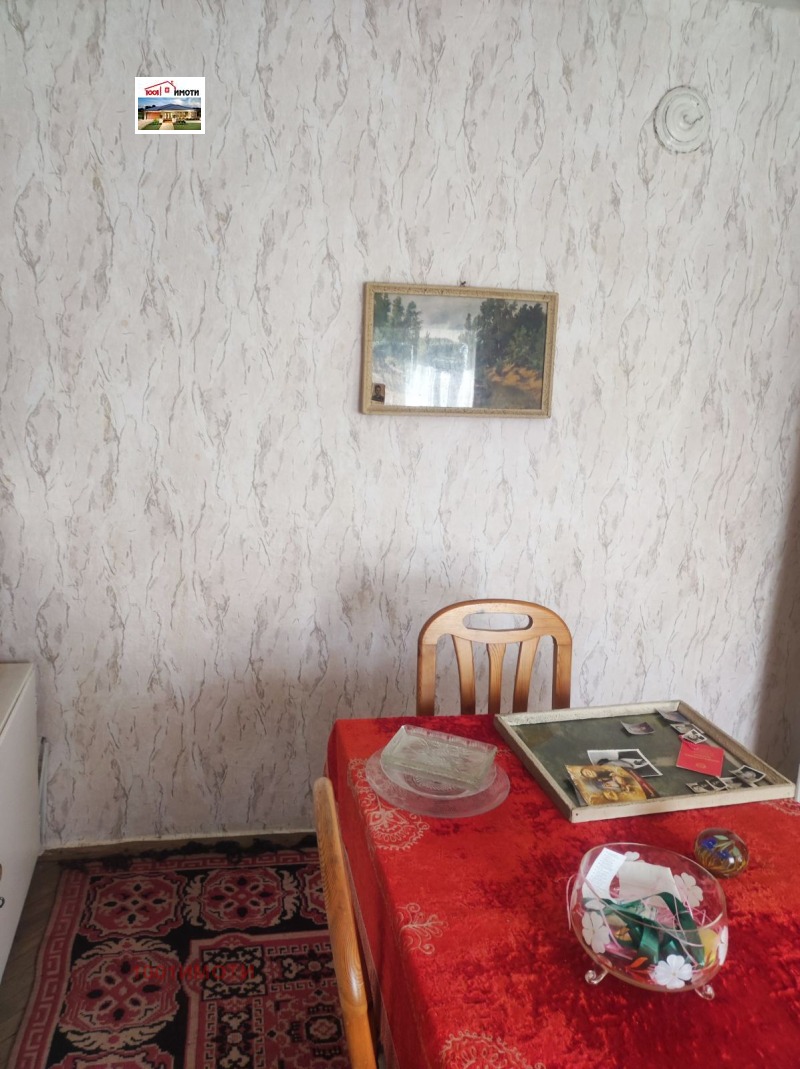 Продава КЪЩА, с. Ваклино, област Добрич, снимка 9 - Къщи - 52653435