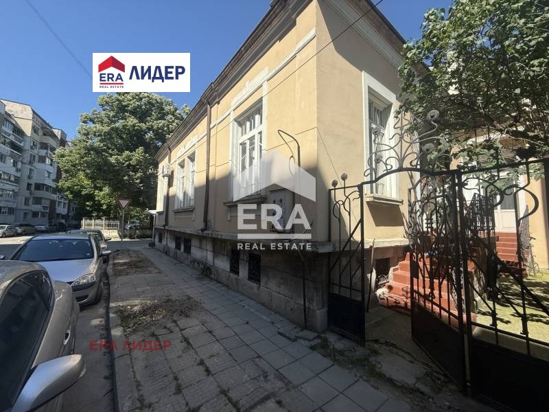 Продава КЪЩА, гр. Русе, Широк център, снимка 17 - Къщи - 54762346