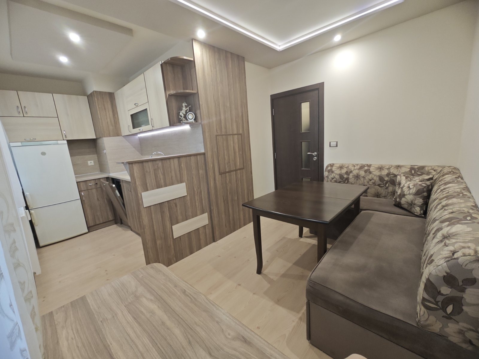 Продава 3-СТАЕН, гр. Варна, Кайсиева градина