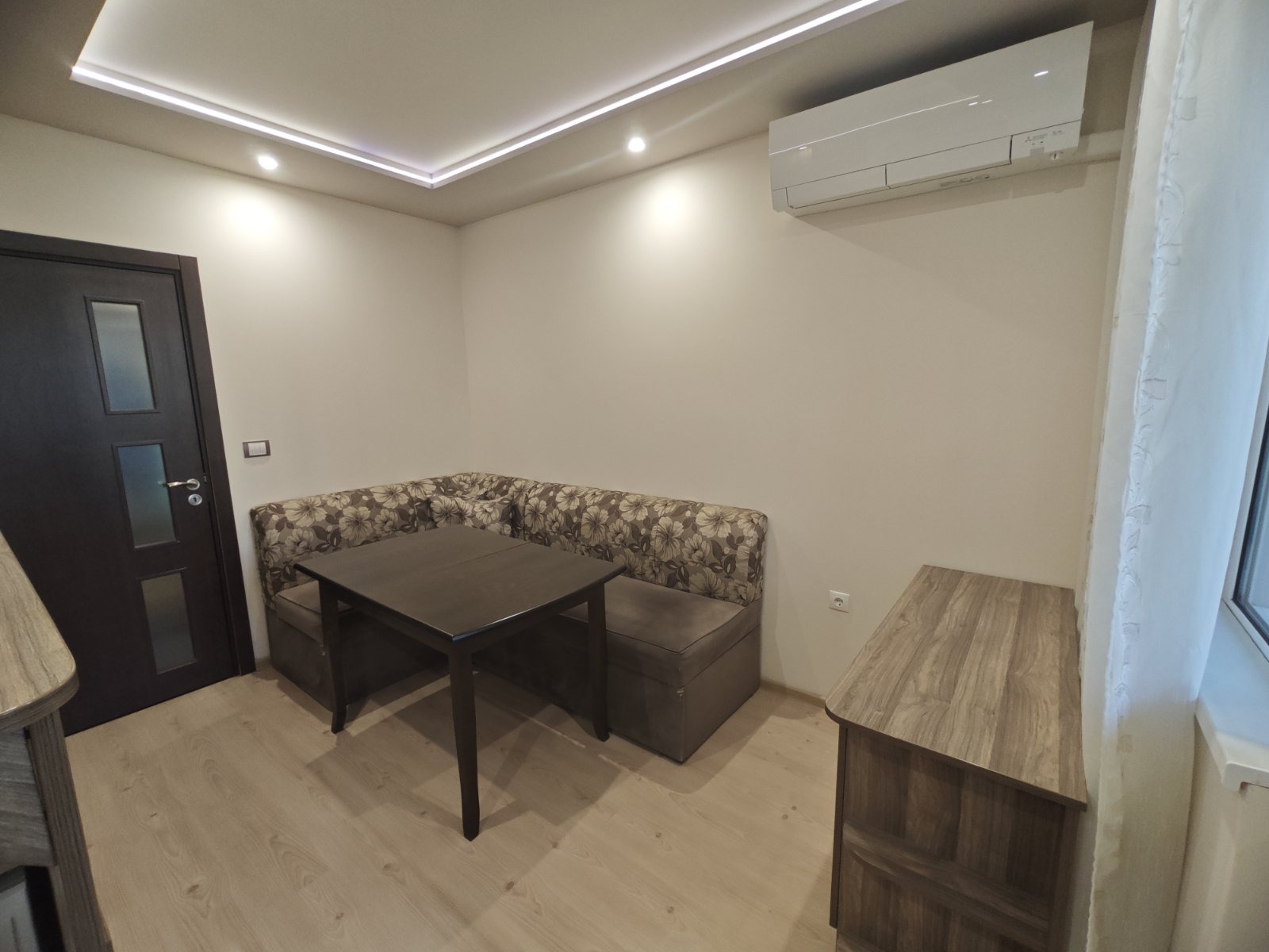 Продава 3-СТАЕН, гр. Варна, Кайсиева градина, снимка 3 - Апартаменти - 52474101