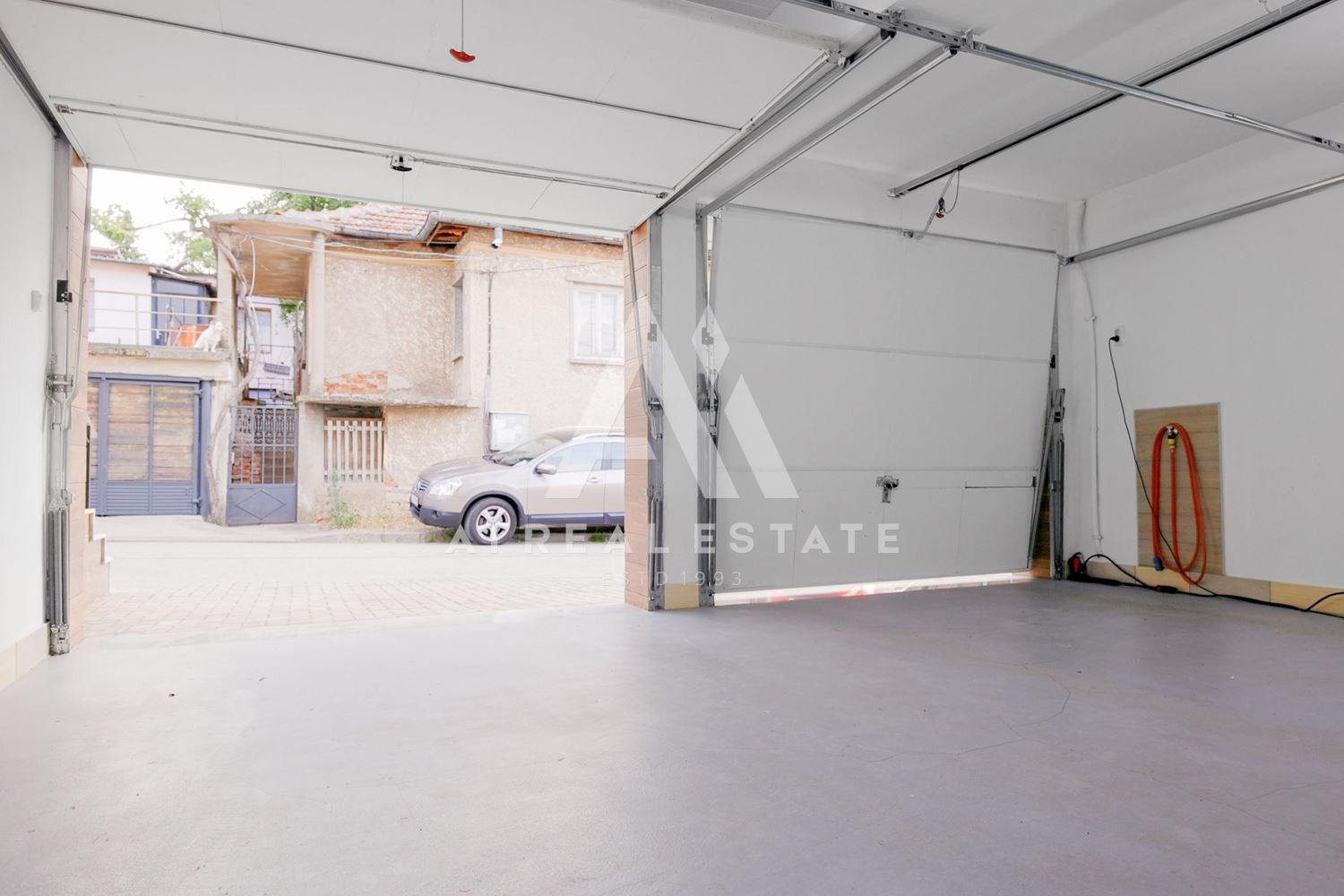Продава КЪЩА, гр. Плевен, 9-ти квартал, снимка 17 - Къщи - 50938832