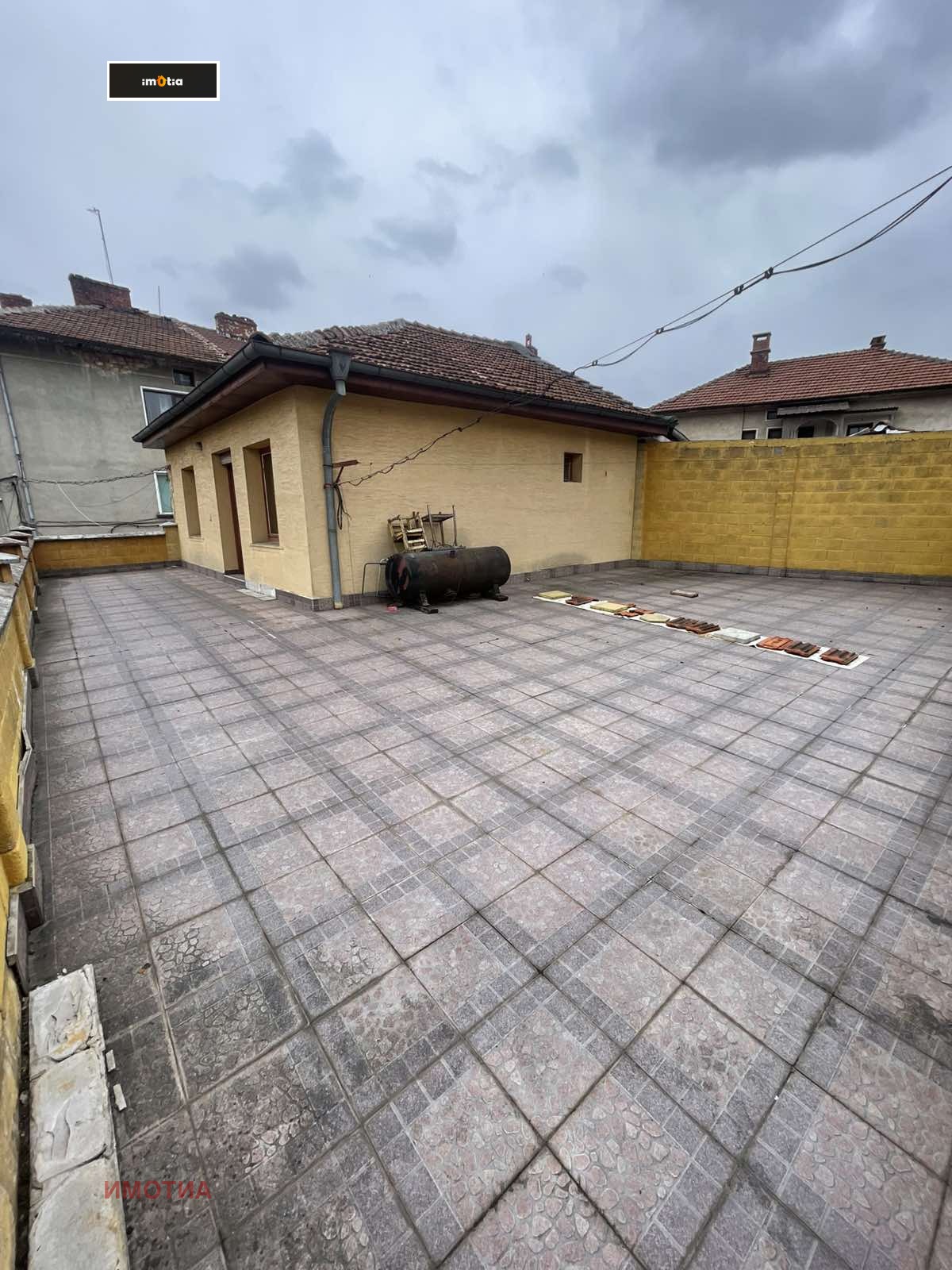 Продава КЪЩА, гр. Троян, област Ловеч, снимка 2 - Къщи - 53732156