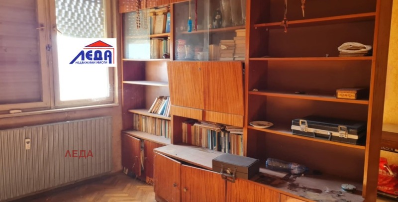 In vendita  Maisonette Pleven , 9-ti kvartal , 100 mq | 36547992
