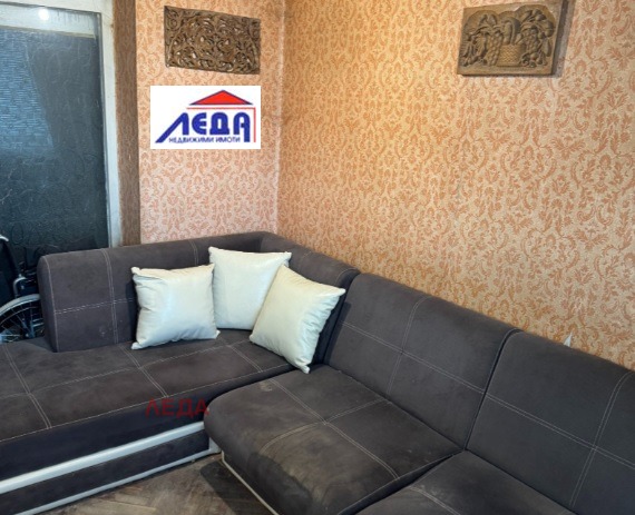 In vendita  Maisonette Pleven , 9-ti kvartal , 100 mq | 36547992 - Immagine [2]
