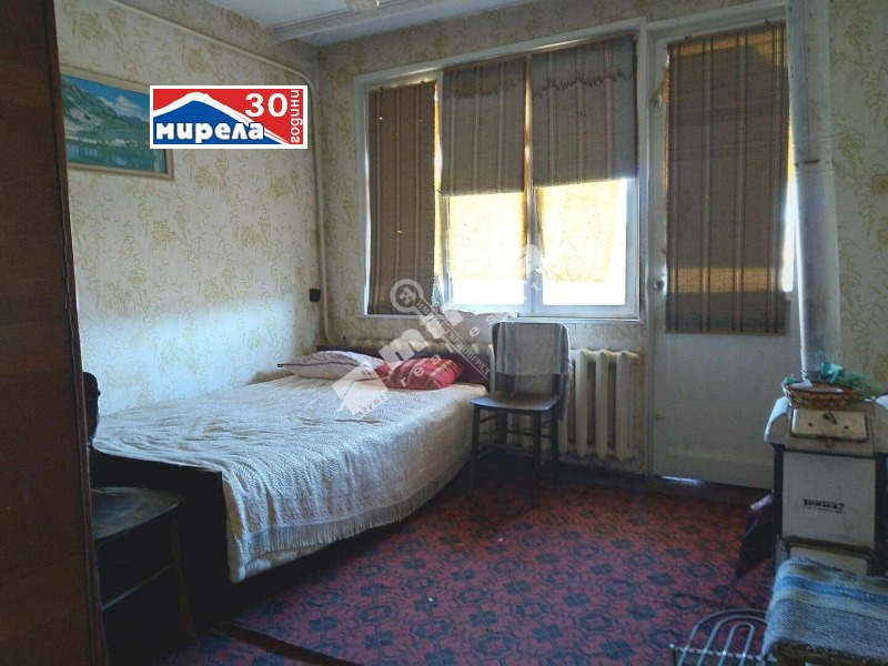 Продава  Етаж от къща област Велико Търново , гр. Елена , 130 кв.м | 84190711