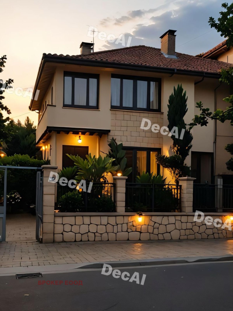 Продава  Къща град Сливен , Център , 210 кв.м | 12628471