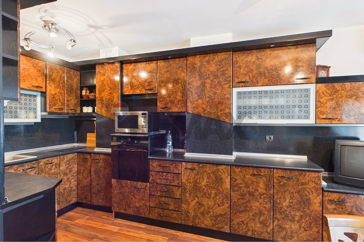Продава 4-СТАЕН, гр. Варна, Колхозен пазар, снимка 3 - Апартаменти - 55843038