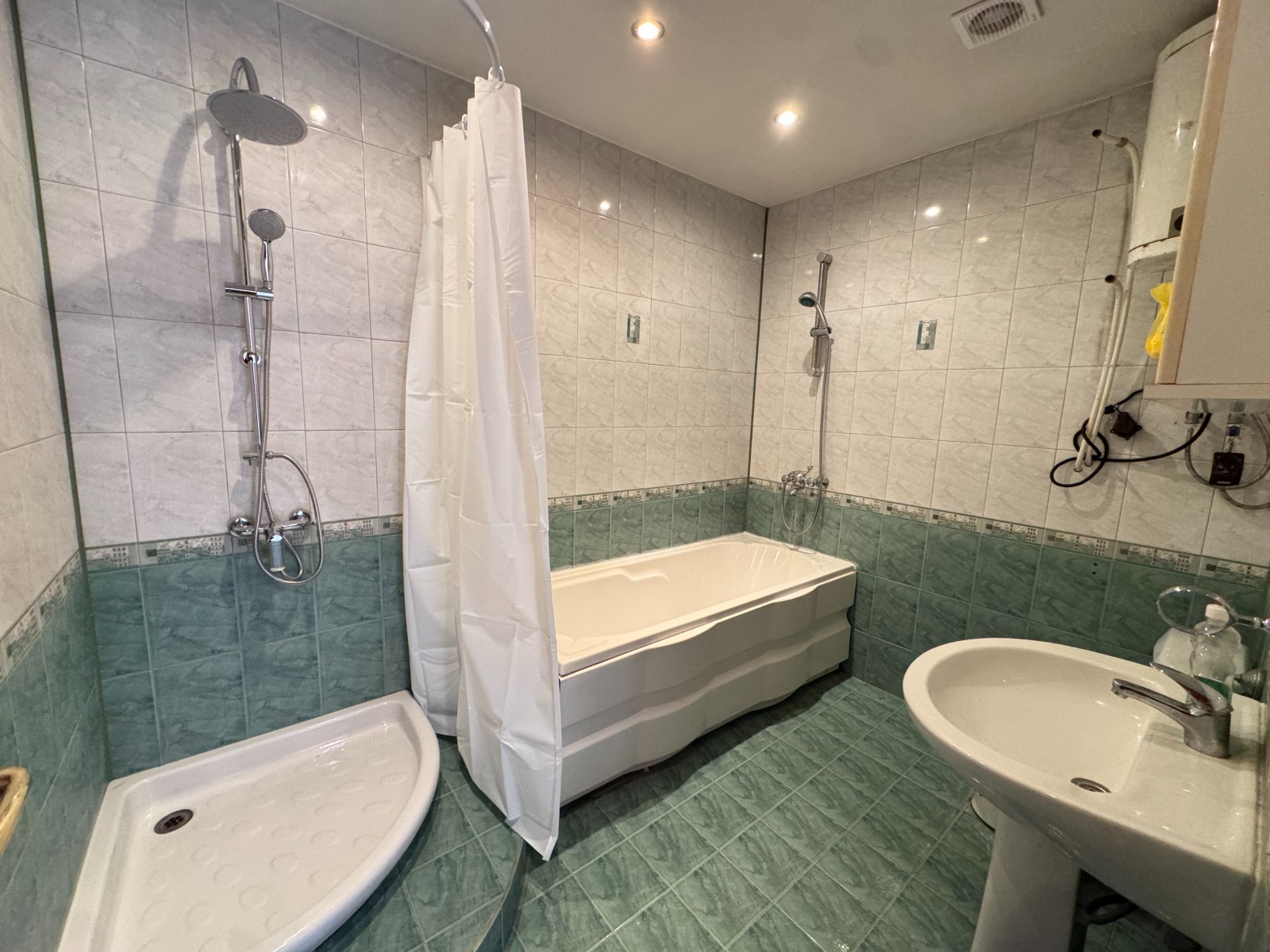 Продава КЪЩА, с. Брестница, област Ловеч, снимка 12 - Къщи - 54079519