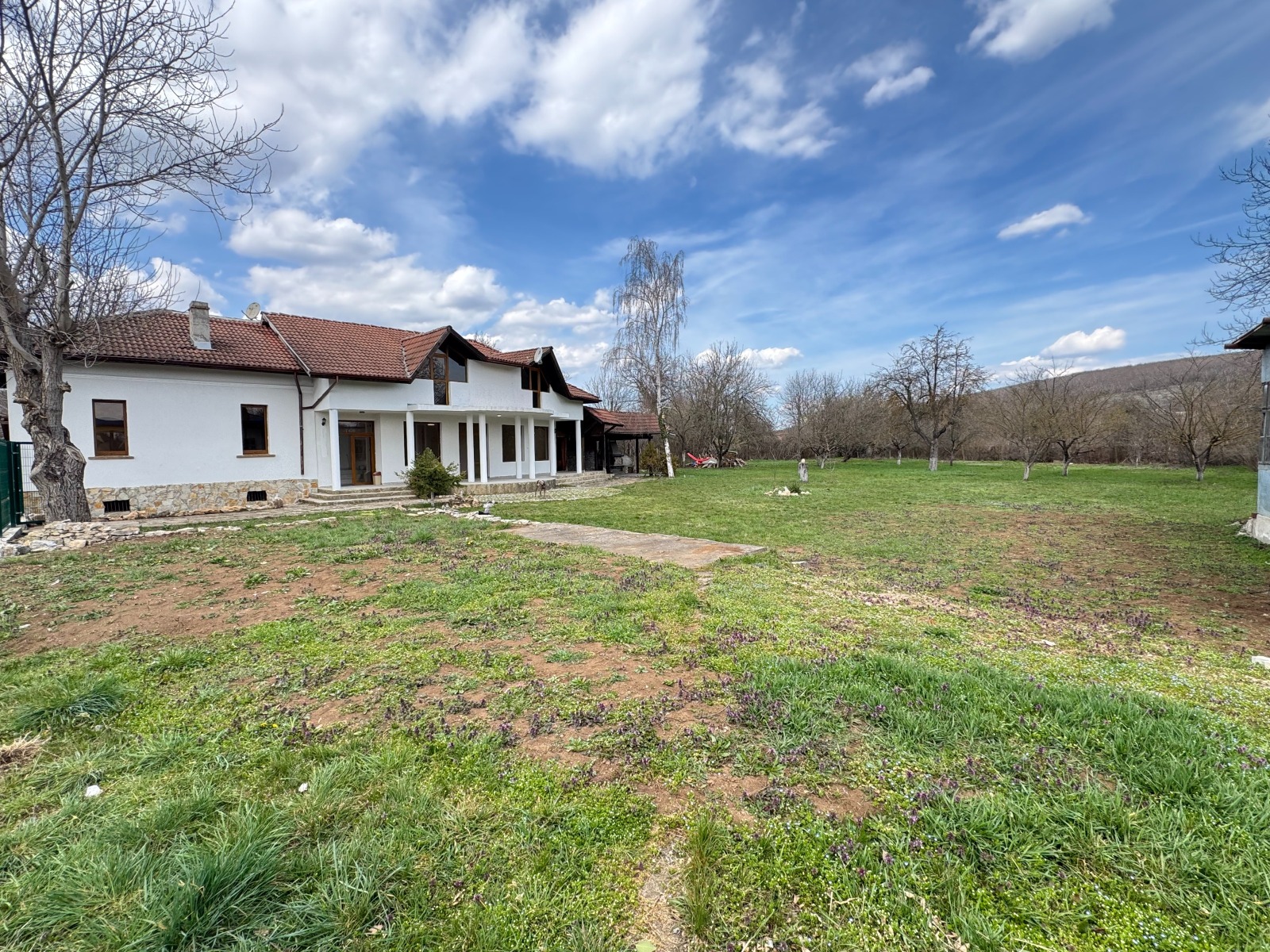 Продава КЪЩА, с. Брестница, област Ловеч, снимка 3 - Къщи - 54079519