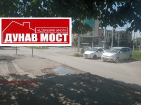 3-стаен град Русе, Здравец Изток 1