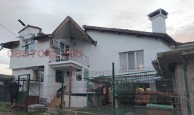 Продава  Къща, с. Добри дол