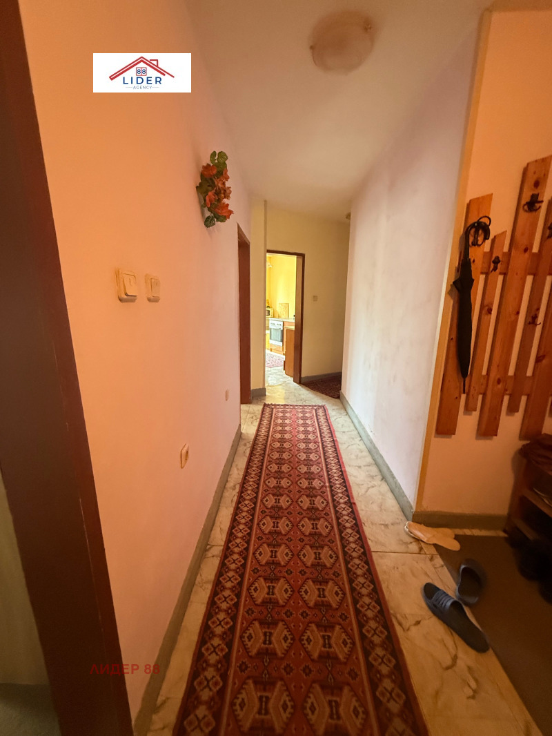 Продава  4-стаен град Плевен , Идеален център , 112 кв.м | 97748821 - изображение [2]