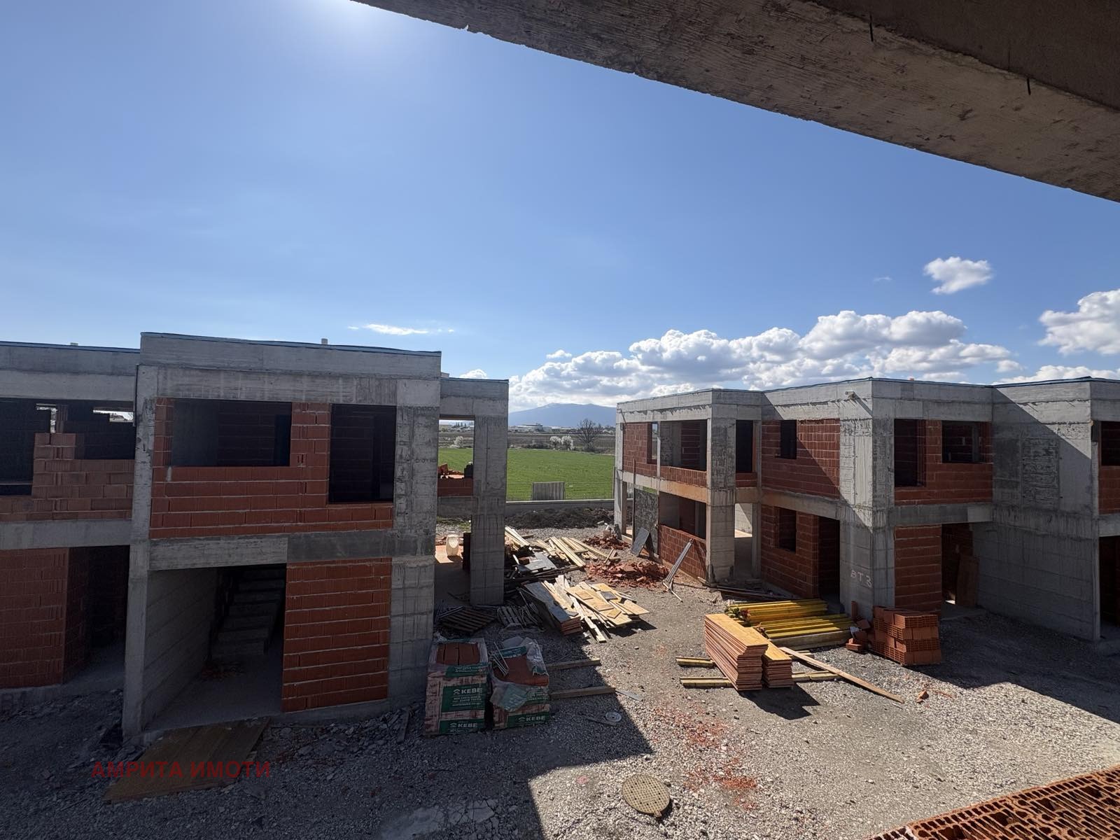 Продава КЪЩА, гр. Божурище, област София област, снимка 2 - Къщи - 54203833