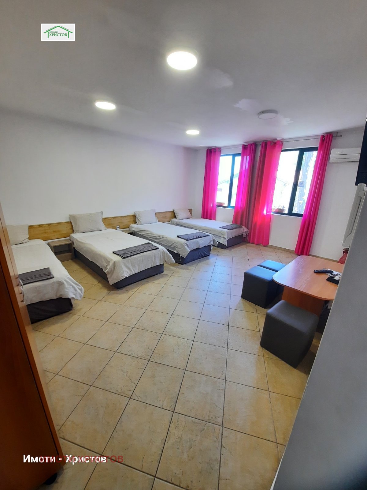 Продава КЪЩА, гр. Шумен, Център, снимка 2 - Къщи - 54566612
