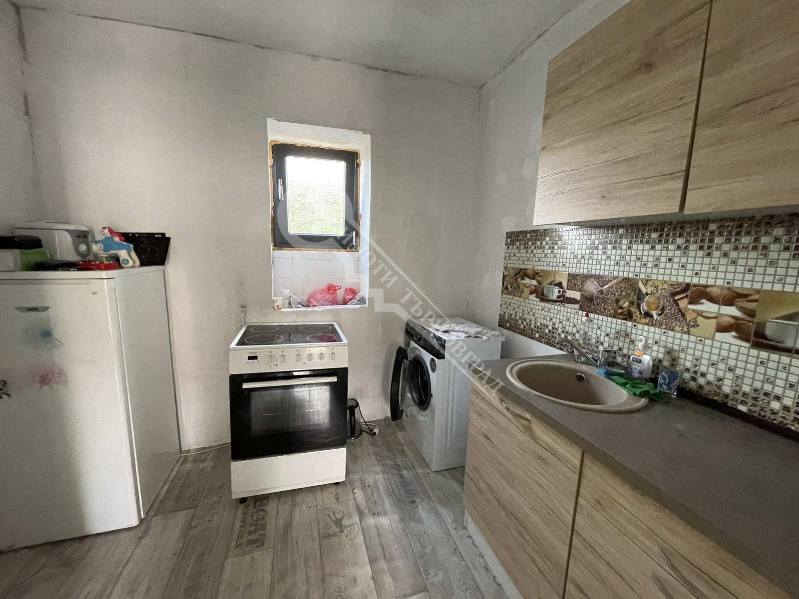 Продава КЪЩА, с. Куцина, област Велико Търново, снимка 8 - Къщи - 56256450