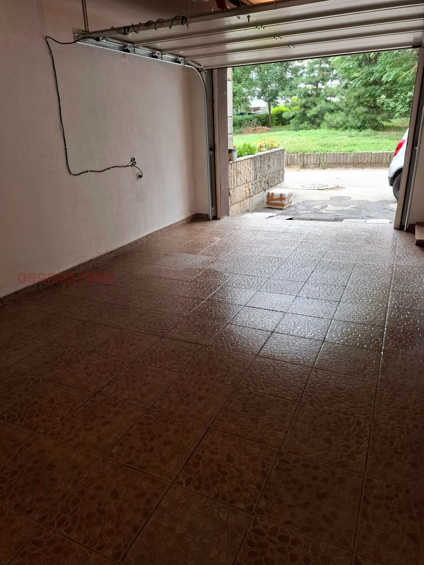 Продава ГАРАЖ, ПАРКОМЯСТО, гр. Добрич, Център, снимка 2 - Гаражи и паркоместа - 55586631