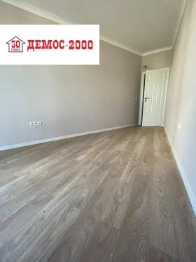1 Schlafzimmer k.k. Sw.Sw. Konstantin i Elena, Warna 2