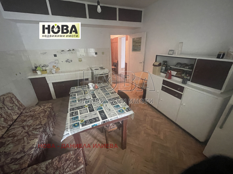 Продава  2-стаен град Русе , Алеи Възраждане , 60 кв.м | 71373958