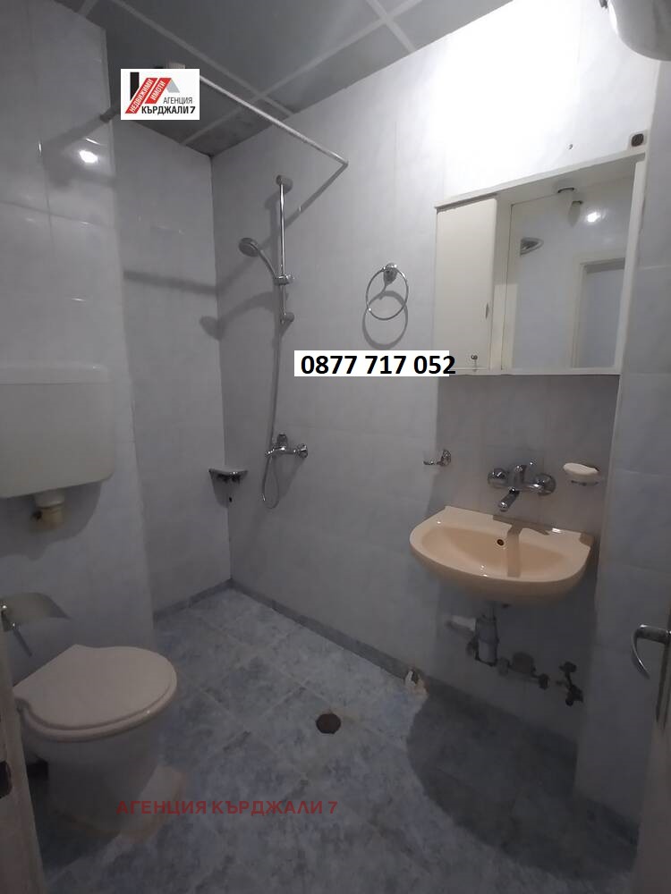 Продава 3-СТАЕН, гр. Кърджали, Център, снимка 4 - Апартаменти - 54502775