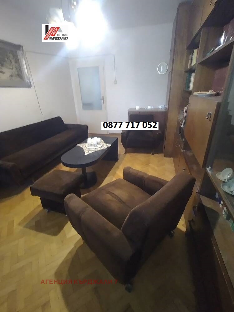 Продава 3-СТАЕН, гр. Кърджали, Център, снимка 6 - Апартаменти - 54502775