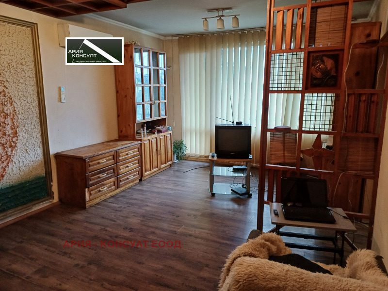 Продаја  3 спаваће собе Софија , Сухата река , 190 м2 | 47466395 - слика [2]