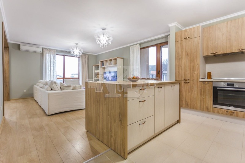 À vendre  3 chambres Varna , m-t Alen mak , 170 m² | 34404663