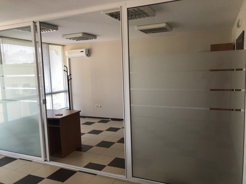 Продава ОФИС, град Шумен, Пазара • 69600 € / 136125.77 лв. • 26910606 1