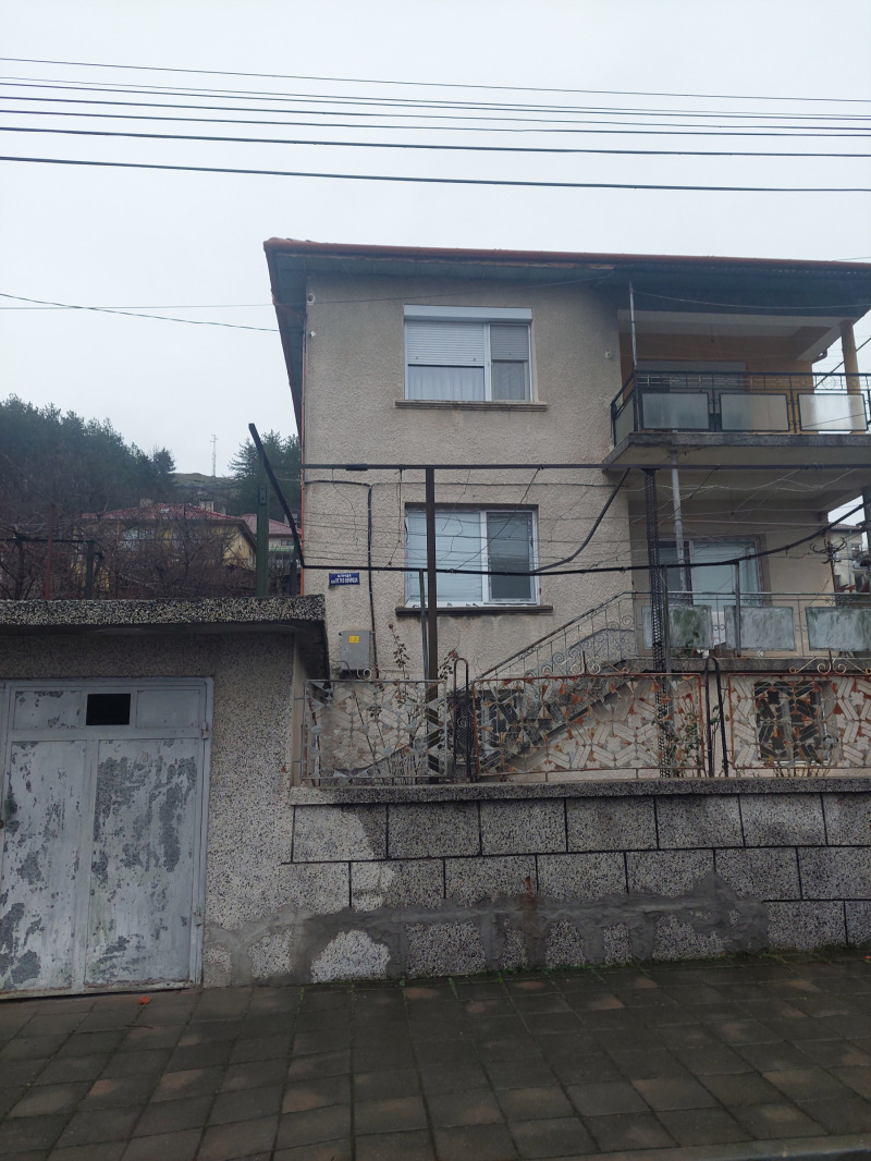 Продава ЕТАЖ ОТ КЪЩА в област Кърджали, гр. Крумовград - 100 кв.м / 43 000 € » 84 100.69 лв., ЗАКС