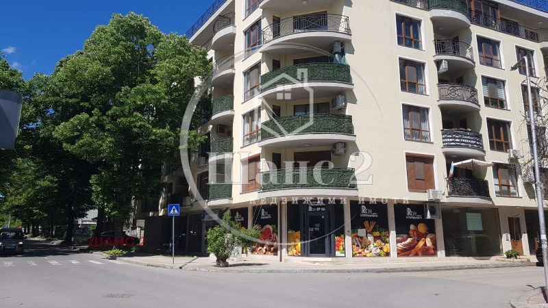 Продава  3-стаен град Добрич , Градска болница , 136 кв.м | 66777436