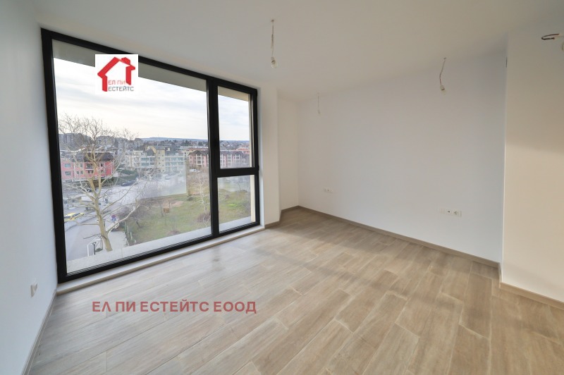 Продава 4-СТАЕН, гр. Варна, к.к. Св.Св. Константин и Елена